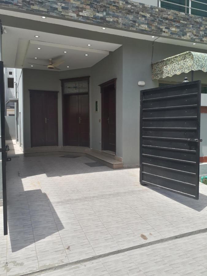 Fully Serviced Holiday Home Near Lahore Ring Road Zewnętrze zdjęcie