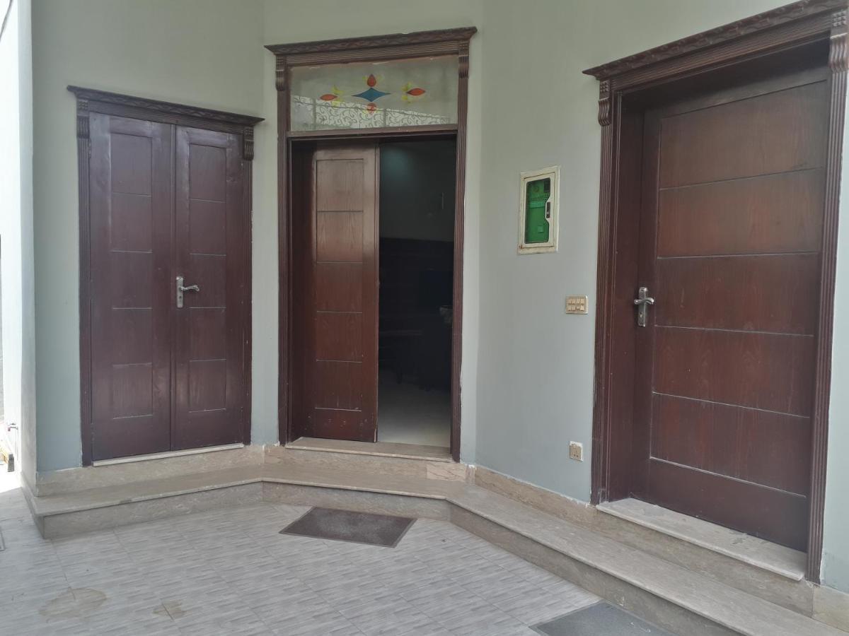 Fully Serviced Holiday Home Near Lahore Ring Road Zewnętrze zdjęcie