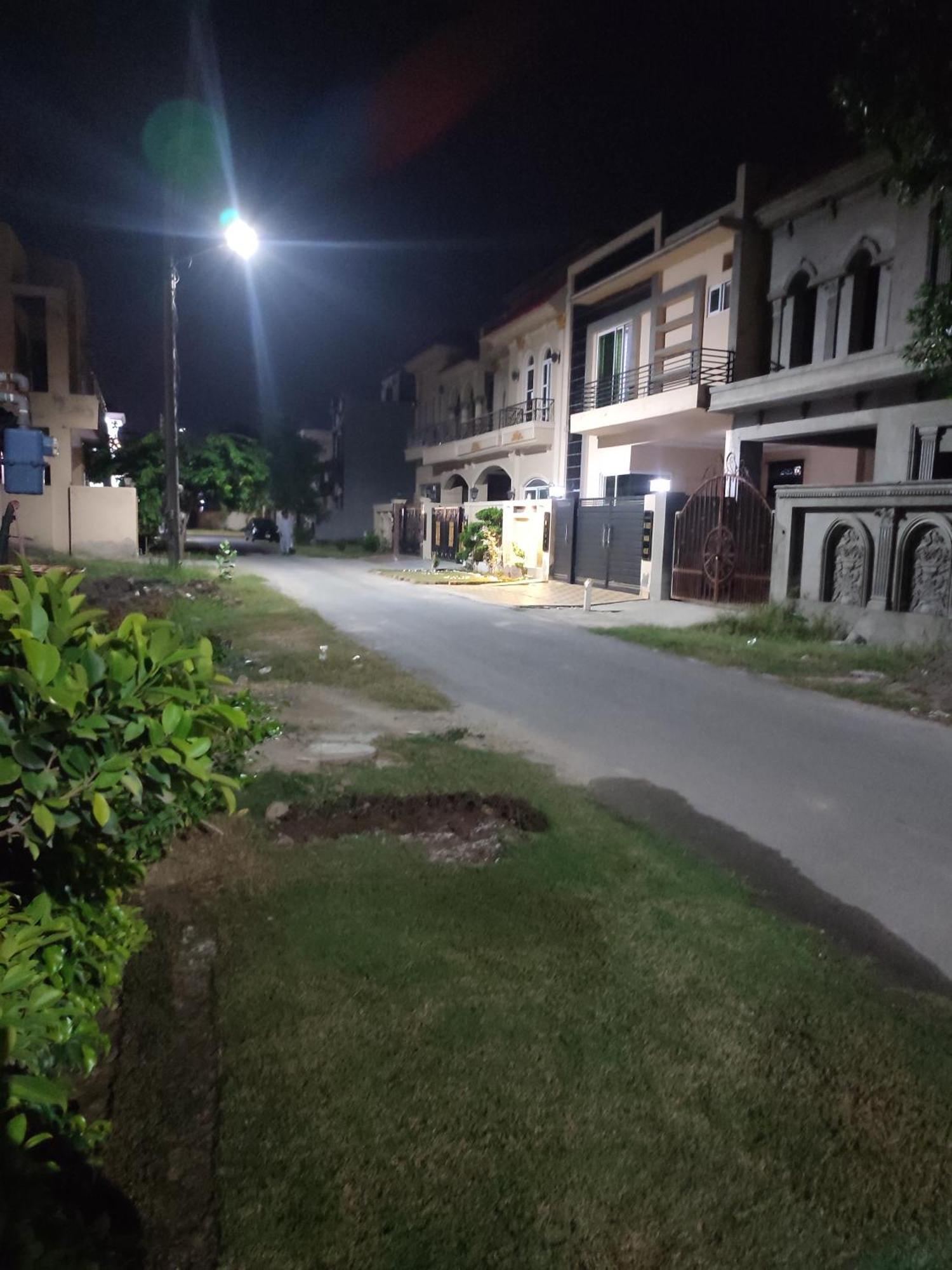 Fully Serviced Holiday Home Near Lahore Ring Road Zewnętrze zdjęcie